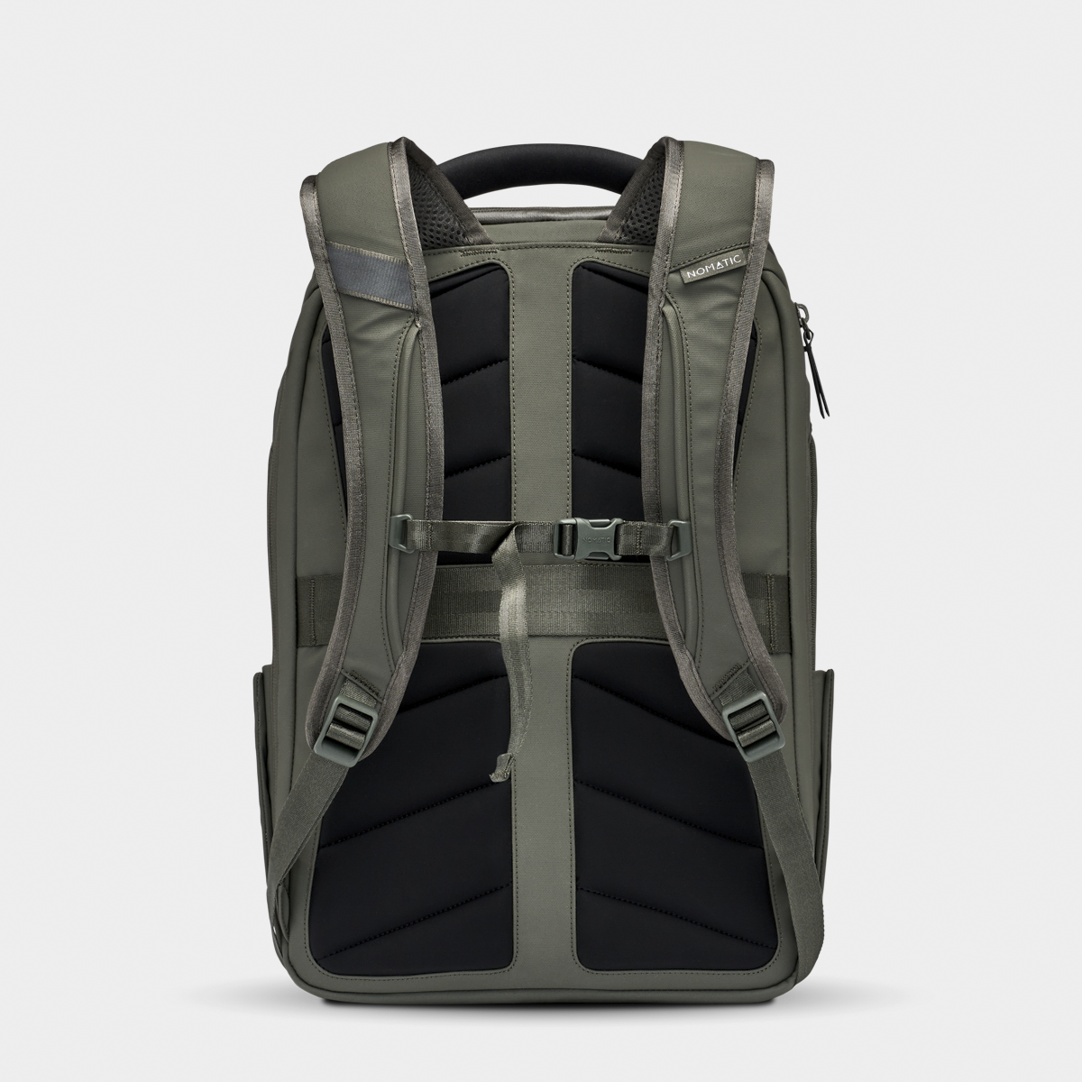 NOMATIC Backpack 14L in olive, product view