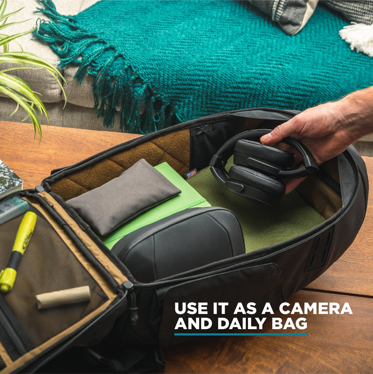 McKinnon Camera Pack 25L - NOMATIC Travel Bags and Packs