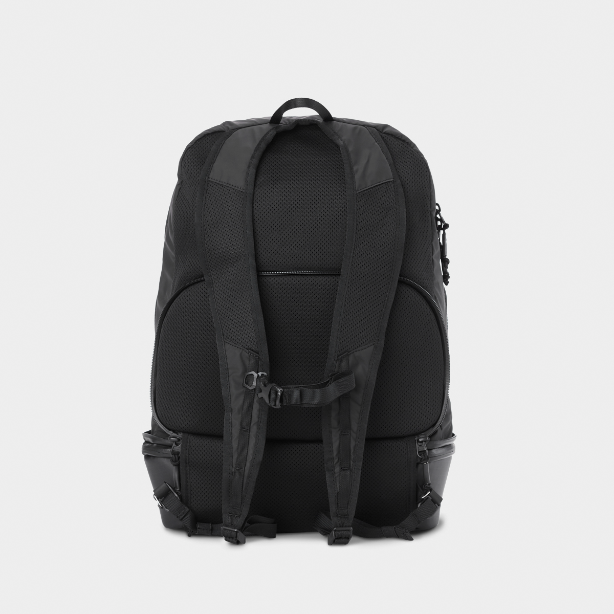Nomatic McKinnon Cube Pack 21L Back View