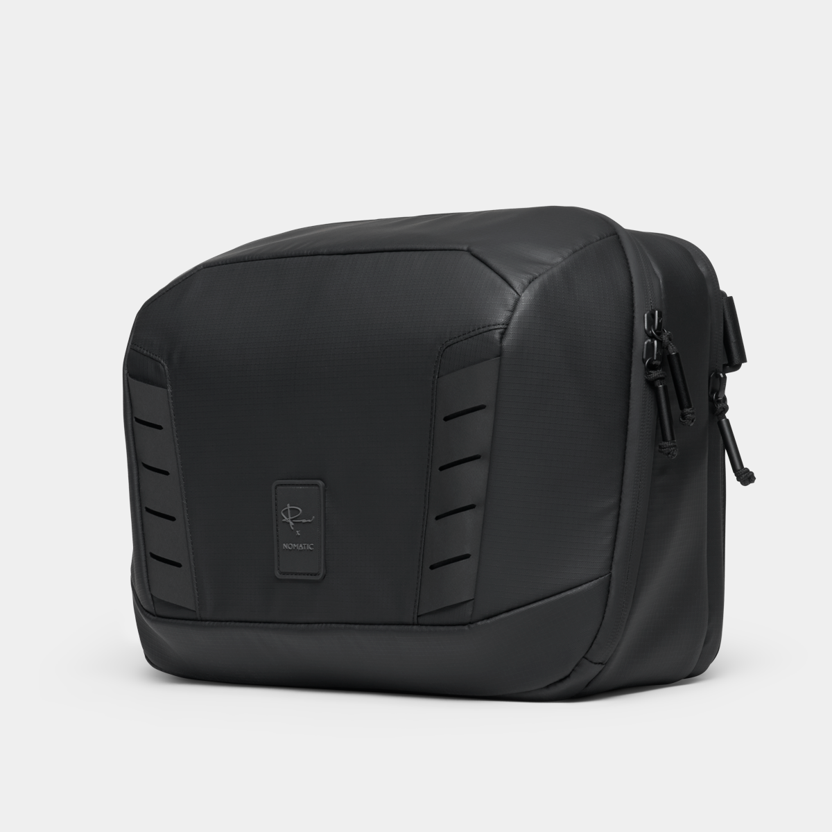 Nomatic McKinnon Camera Messenger 13L