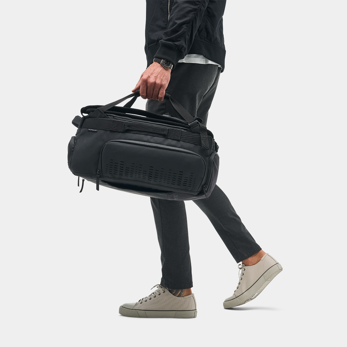 NOMATIC Travel Bag 30L in black, product detail view