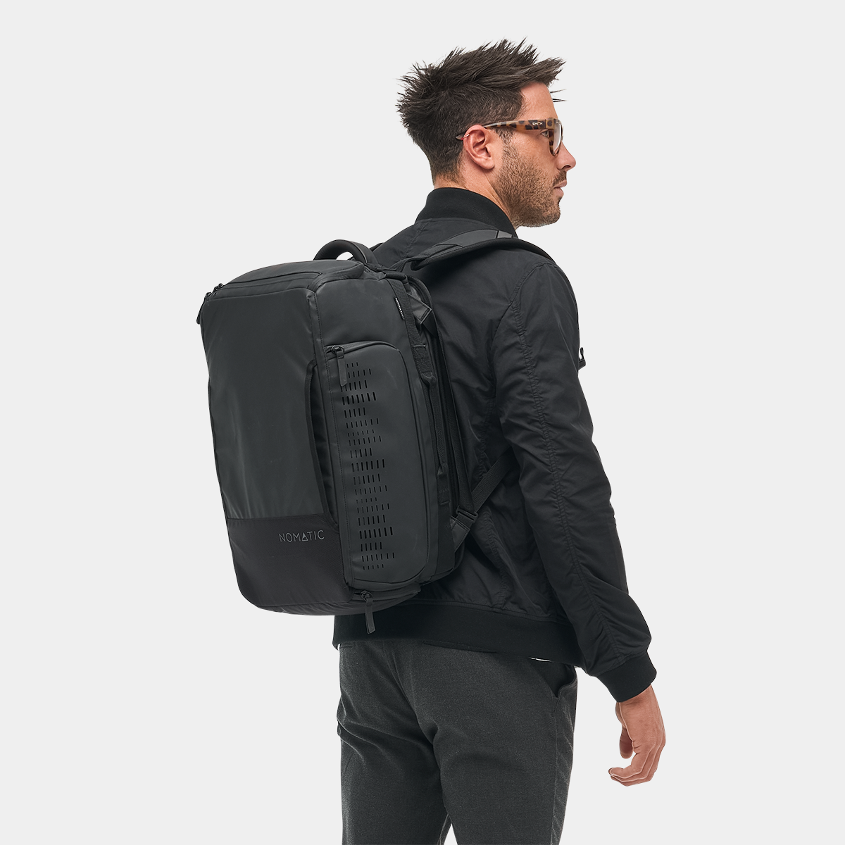 NOMATIC Travel Bag 30L in black, product detail view